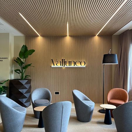 Hotel Valjunco Валенсія-де-Дон-Хуан Екстер'єр фото